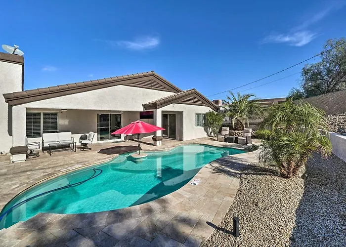 Holiday home 3 Mi To Lake: Havasu W/ Pool! Lake Havasu City