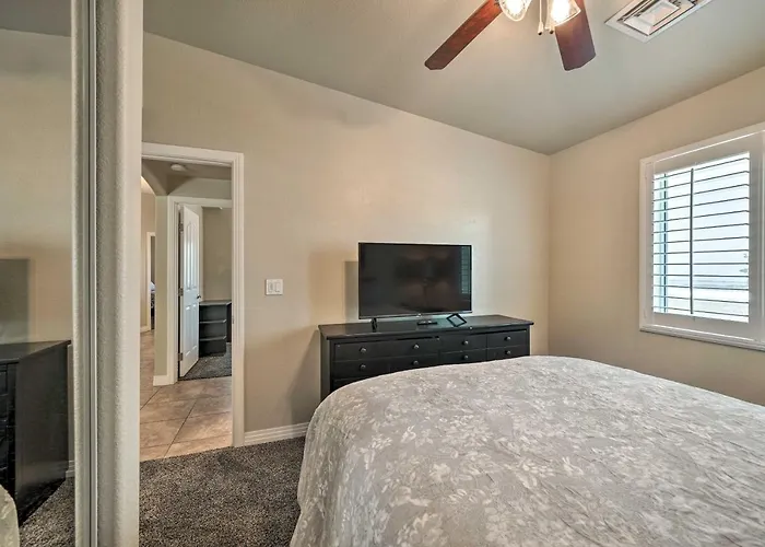 3 Mi To Lake: Havasu W/ Pool! Holiday home *