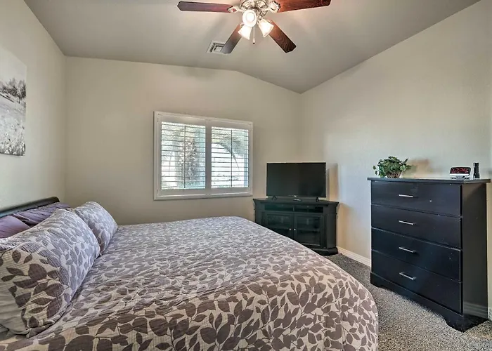 3 Mi To Lake: Havasu W/ Pool! Holiday home